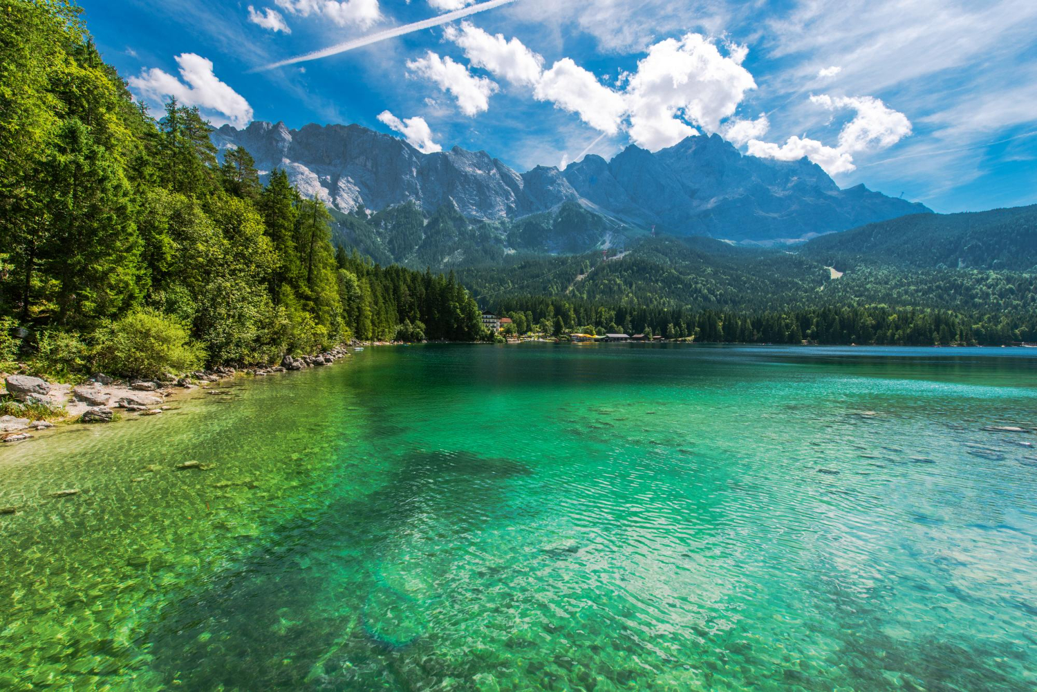 Eibsee w Bawarii – jedno z najpiękniejszych jezior w Niemczech