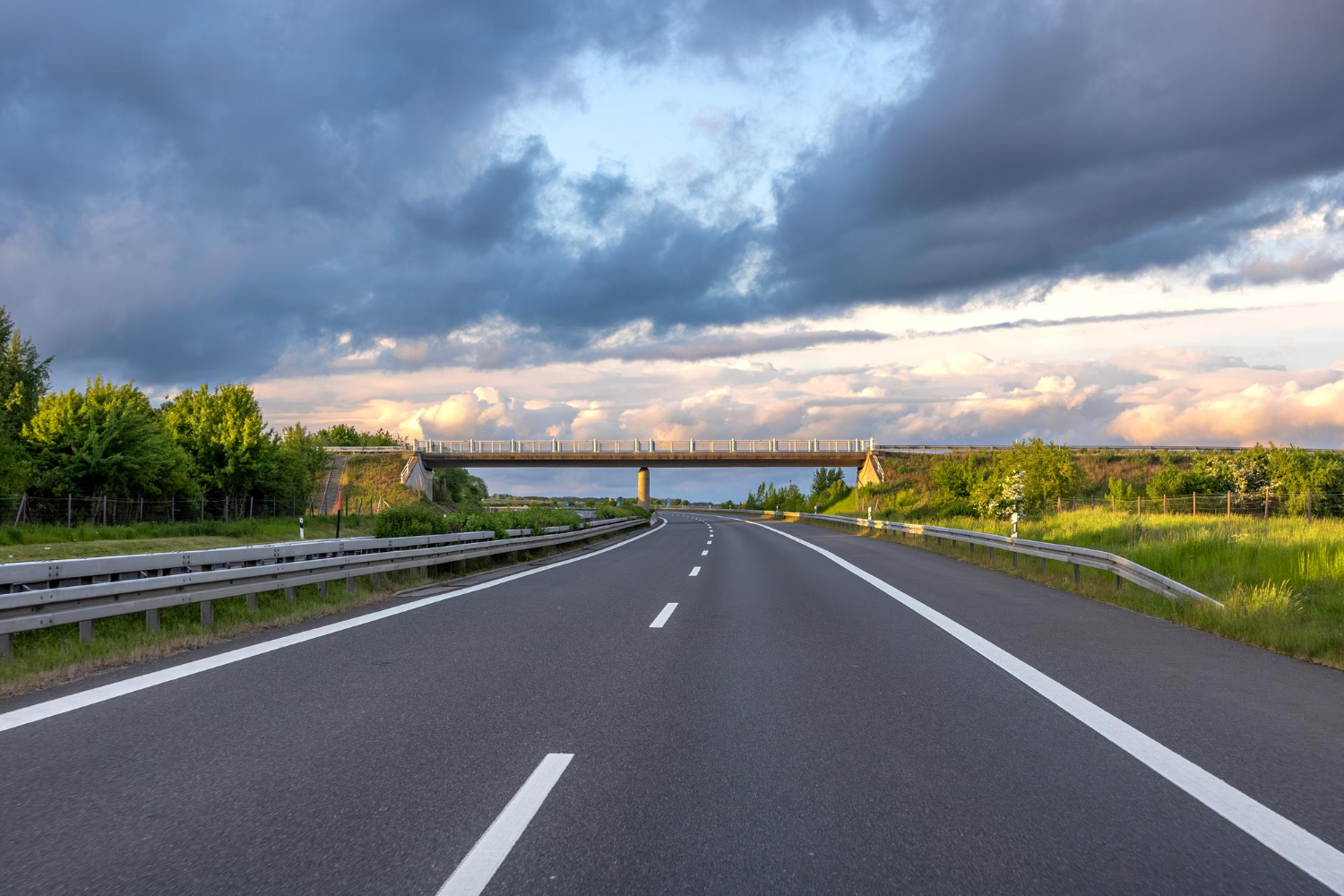 Kilka autostrad w Ruhrgebiet zamkniętych na weekend. Podane objazdy i terminy